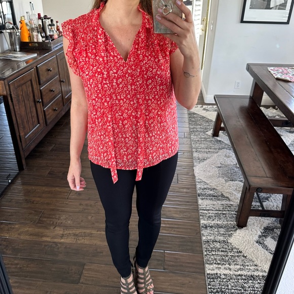 Pleione Ruffled Floral Red and White Size Small - Picture 2 of 14